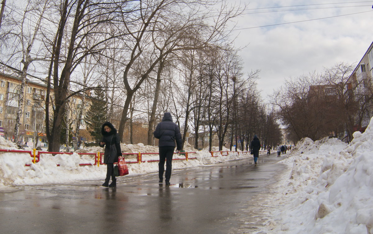 В городе Март. - Михаил Полыгалов