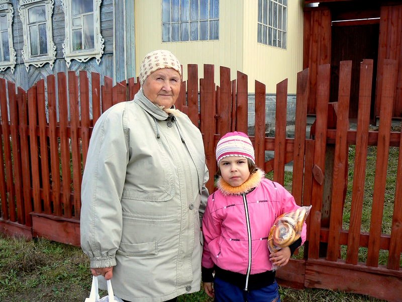 Прабабушка Аня с правнучкой Марьяной - aleks50 