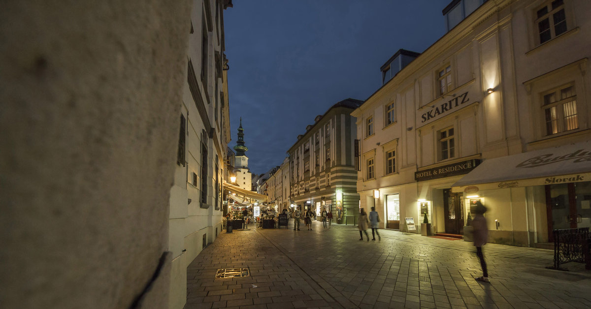 Братислава, Словакия - leo yagonen