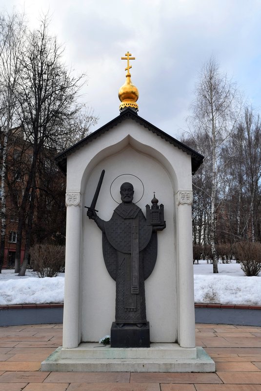 Памятник Святителю Николаю установлен в 1998 г. - Татьяна Помогалова