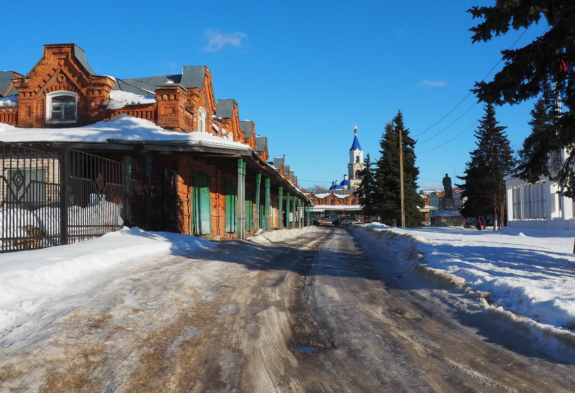 В старом городе - Мила Раменская (Забота)