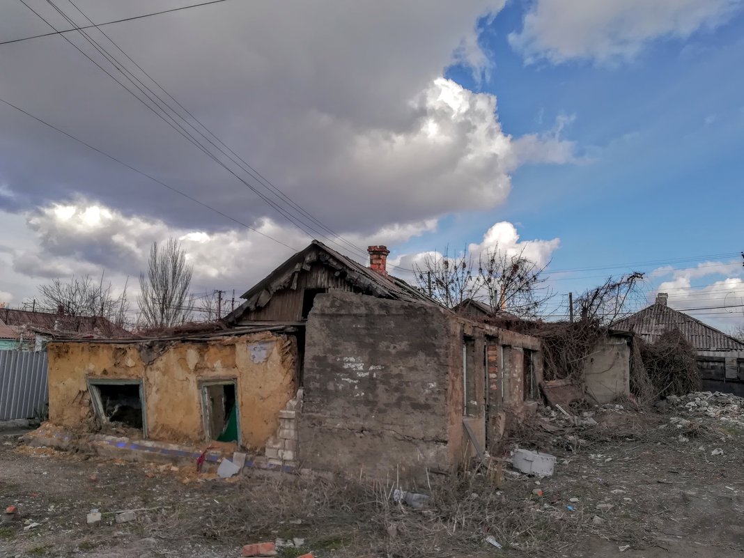 Забытый дом в облоках - Дмитрий фотограф