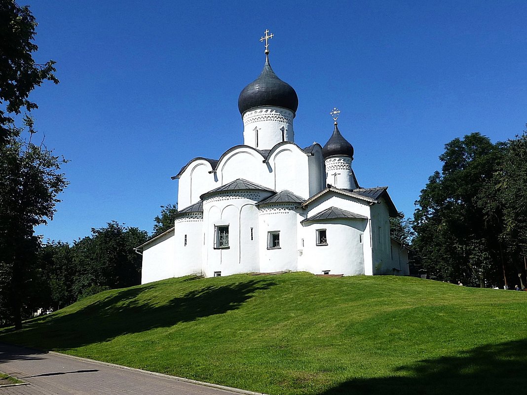 Церковь Василия на Горке - Лидия Бусурина