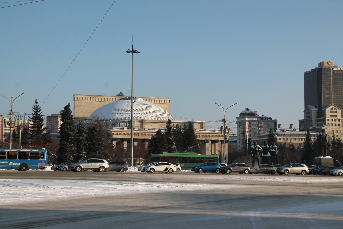 Новосибирск. Площадь Ленина - Олег Афанасьевич Сергеев