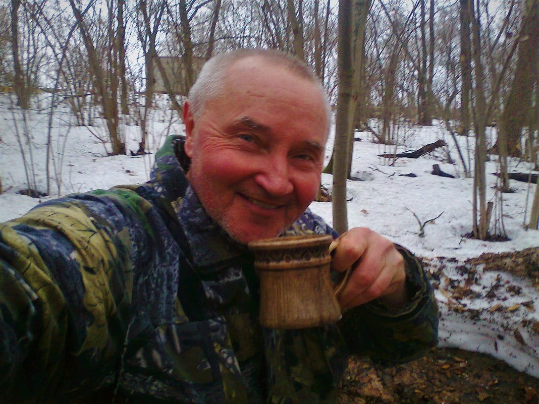 Весеннее чаепитие в лесу. - Василий Капитанов