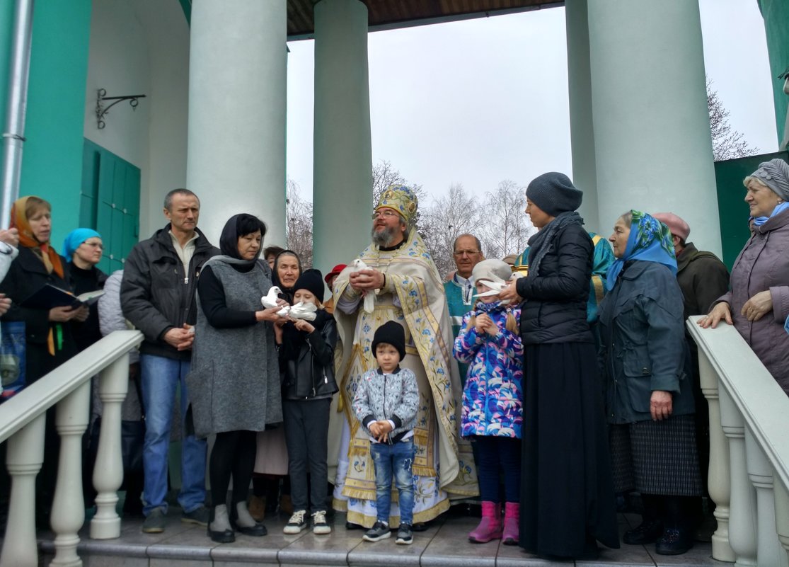 Друзья! Поздравляю вас с праздником Благовещения Пресвятой Богородицы! Всем мира и благоденствия! - Люба 