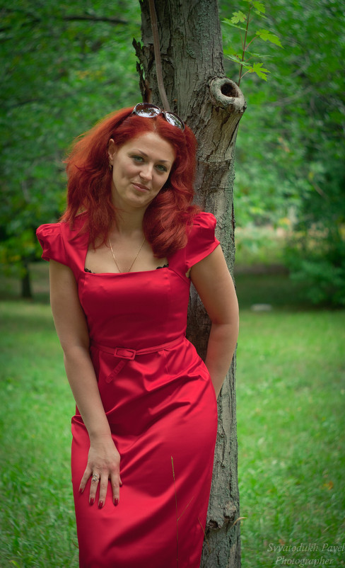 lady in red - Pavel Svyatodukh