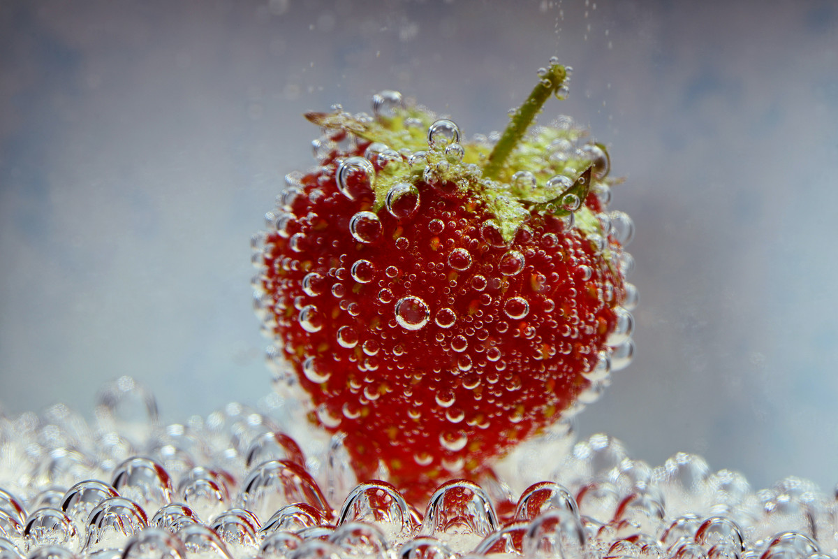 strawberry bubbles - Дмитрий Каминский