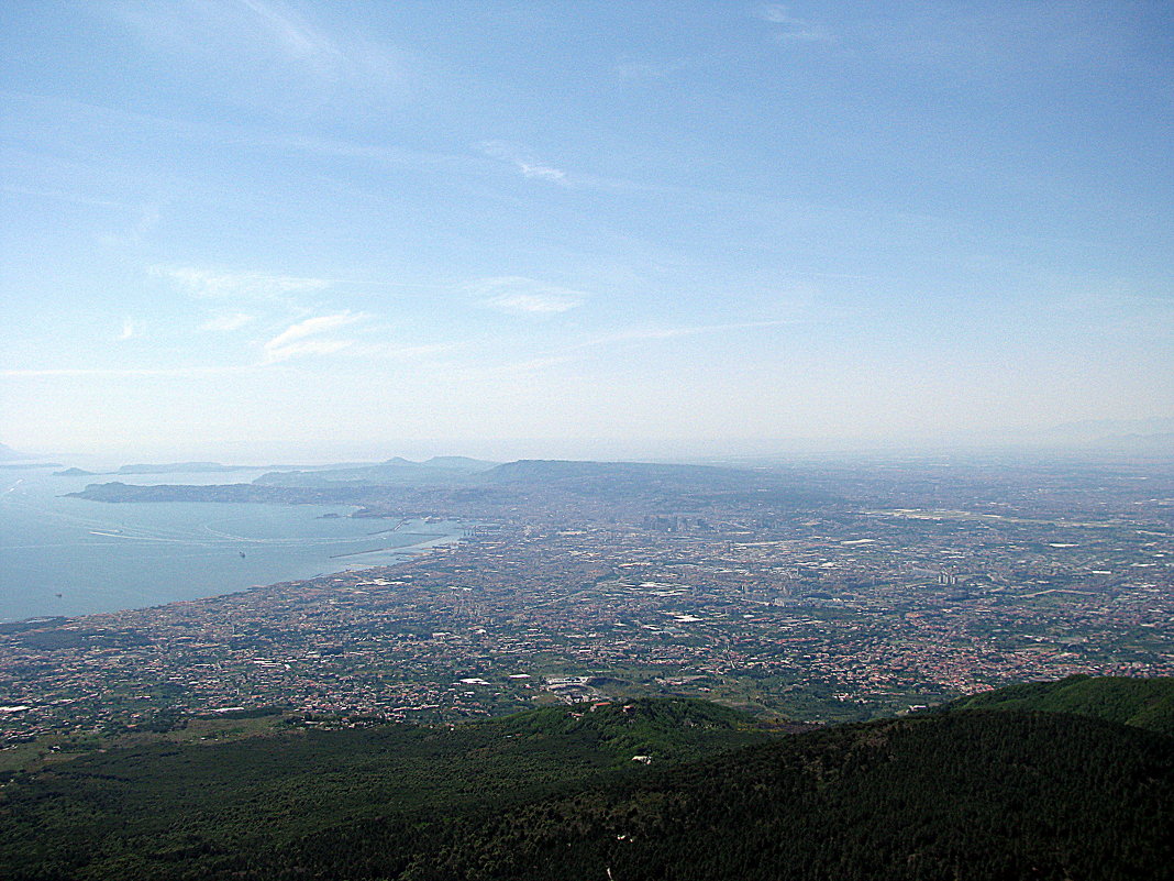 Вид на Неаполь с вершины Везувия. - Владимир Драгунский