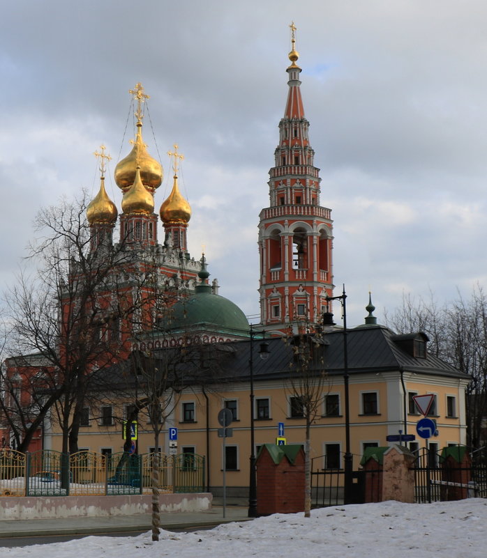 Церковь в Кадашевом переулке - Галина Козлова 