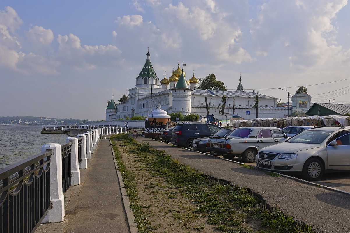 Свято-Троицкий Ипатьевский монастырь, - Александр Гурьянов