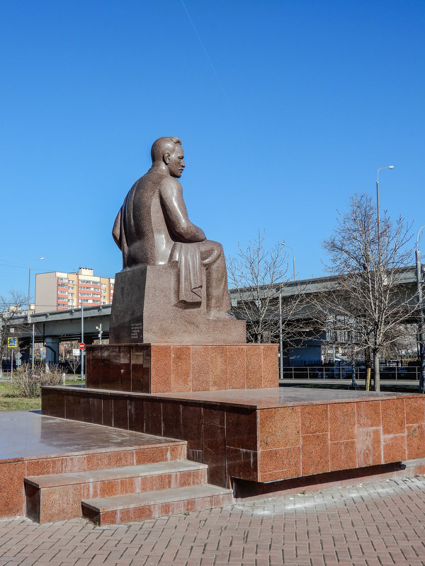 Памятник М. А. Шолохову - Сергей Лындин
