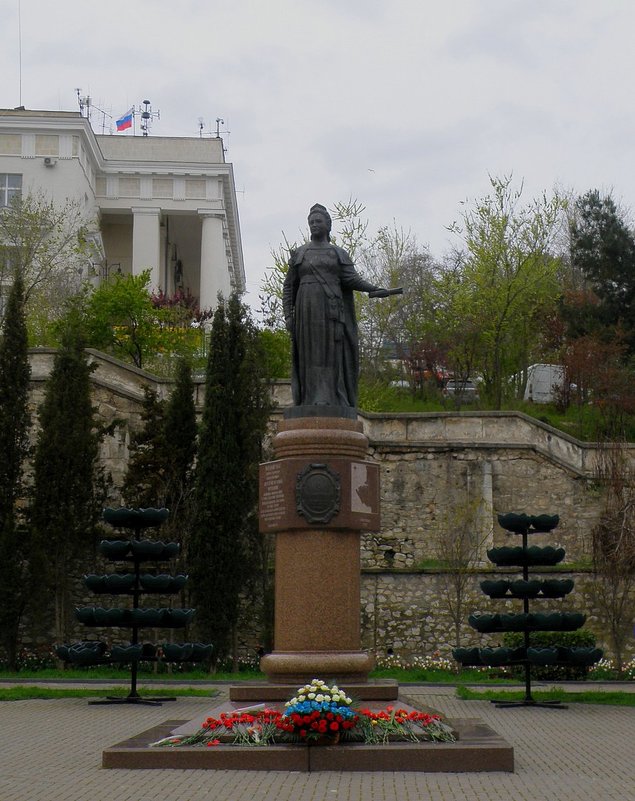 Памятник Екатерине Великой - Александр Рыжов