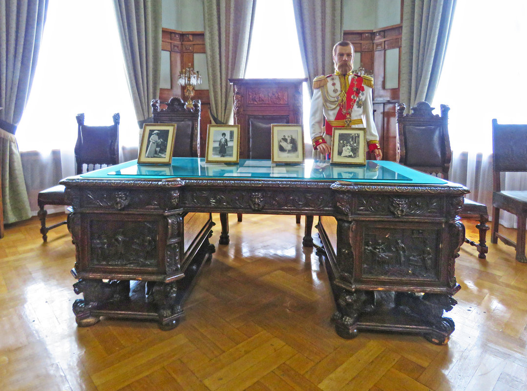кабинет Николая II в Ливадийском дворце. - ИРЭН@ .