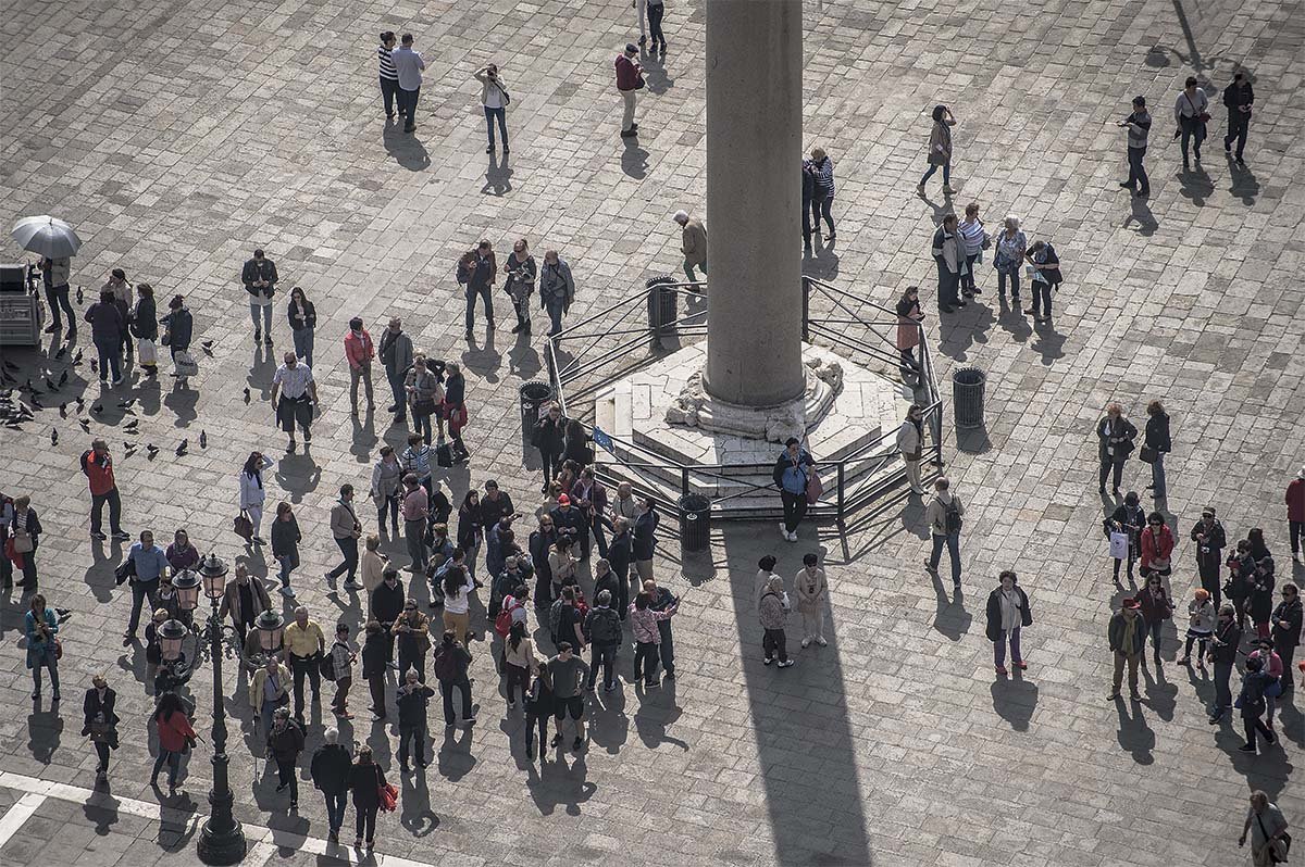 Venezia. Piazzetta San Marco. Base della colonna di S. Teodora. - Игорь Олегович Кравченко