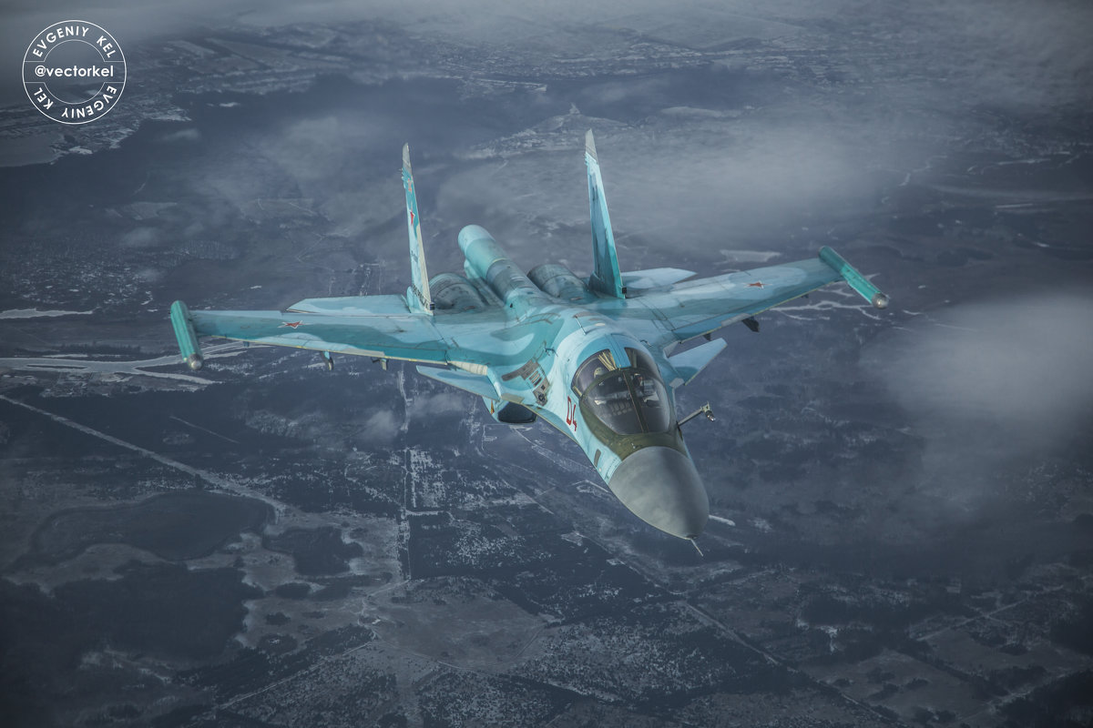Су-34 перед дозаправкой в воздухе - Евгений Кель