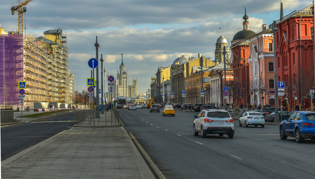 Уголок Москвы - юрий поляков