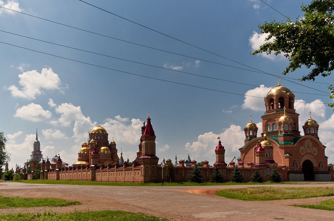 Памятники Саракташа