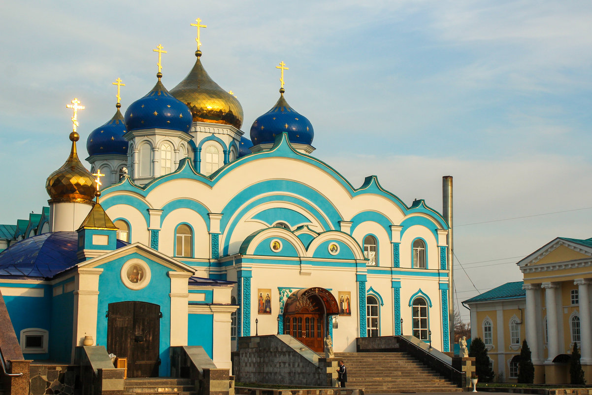 Зимний храм монастыря - Елена Верховская