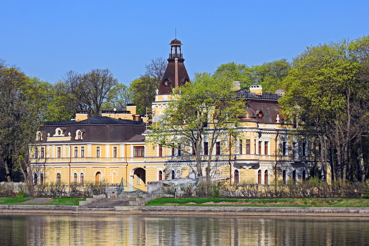 Дача актрисы императорских театров Леоновой. Каменный остров, С-Пб - Евгений 