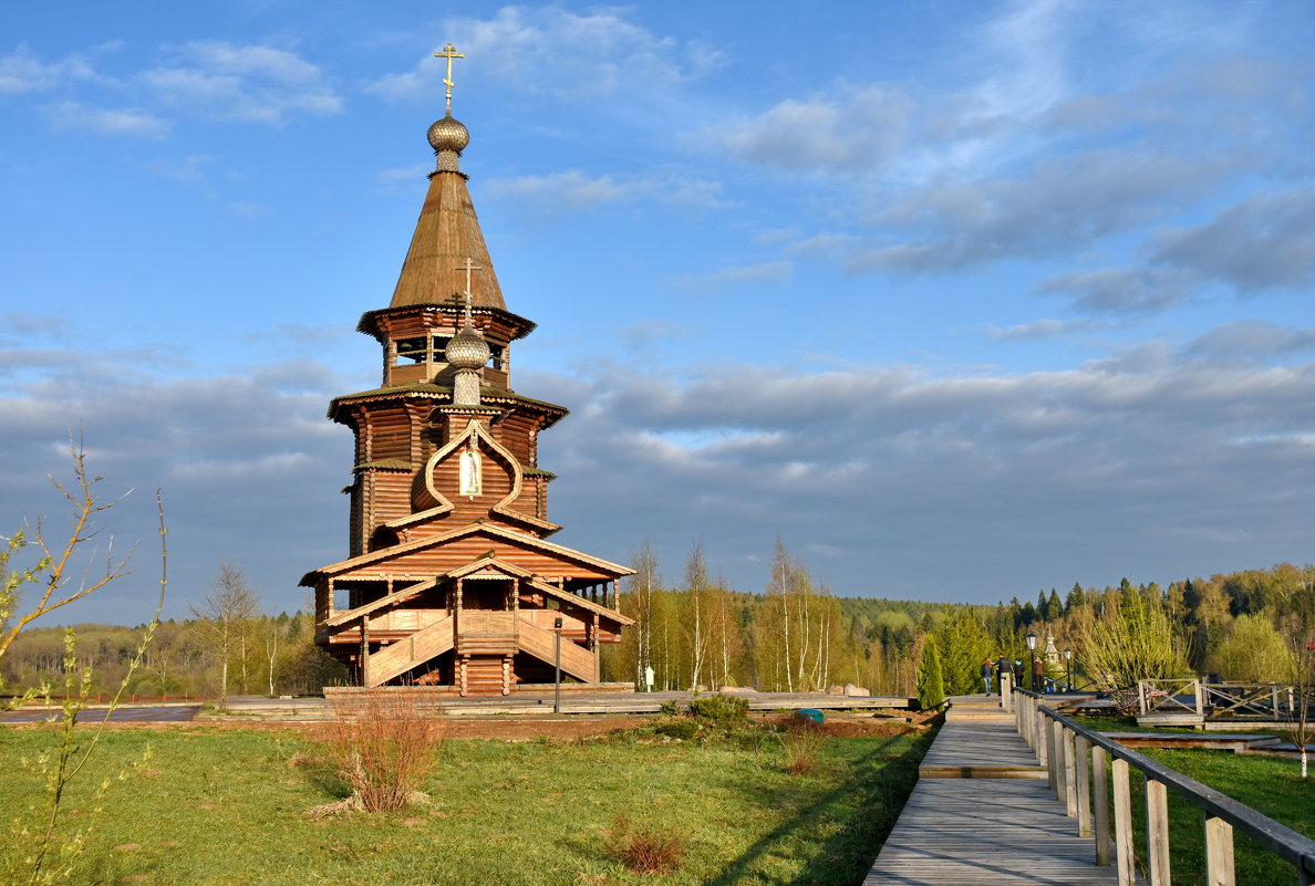 Подворье в Гремячем ключе - Леонид Иванчук