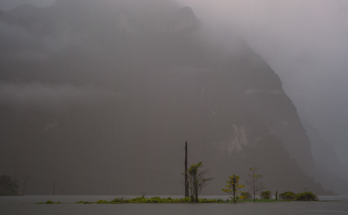 Дождь и туман...о. Чео Лан - одно и самых красивых мест в Таиланде! - Александр Вивчарик