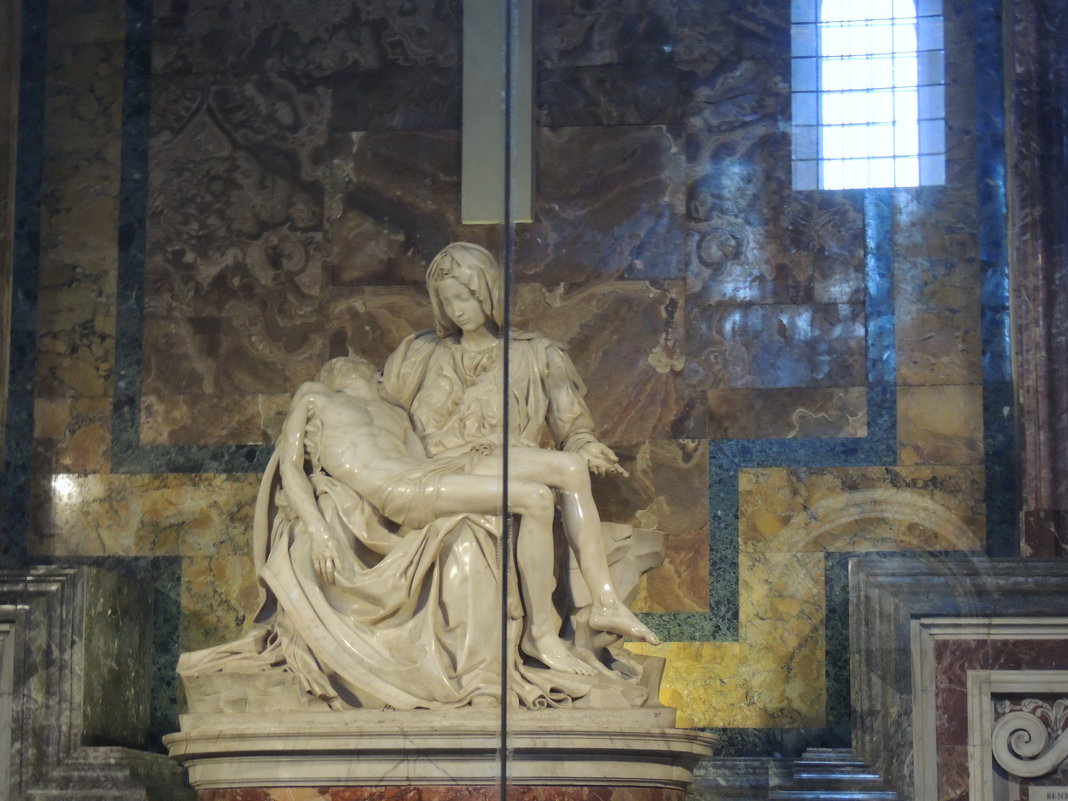 Скульптура Микеланджело Буонарроти «Пьета» - Гала 
