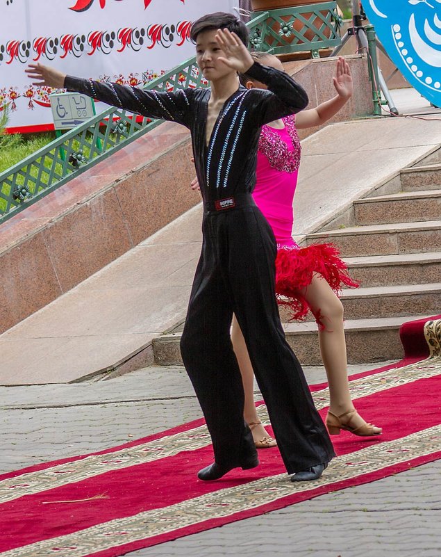 Танец - Oleg Sharafutdinov