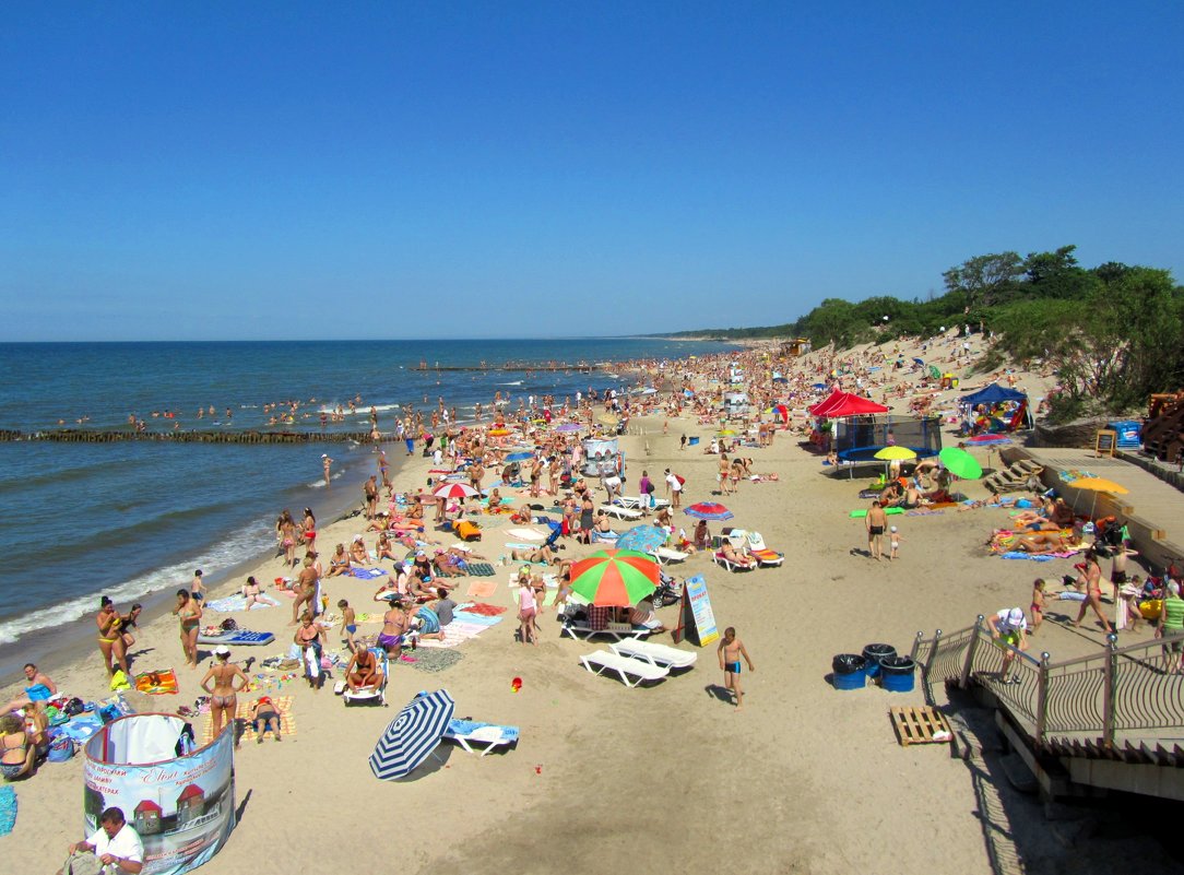 Пляж на побережье - Сергей Карачин