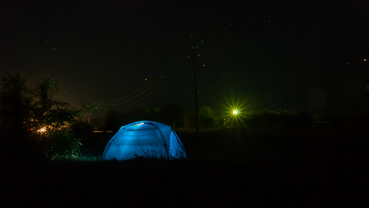В палатке в поле - Евгений Даренский