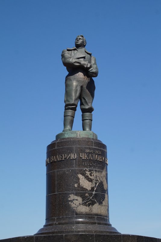 Памятник В.Чкалову - Lersa 