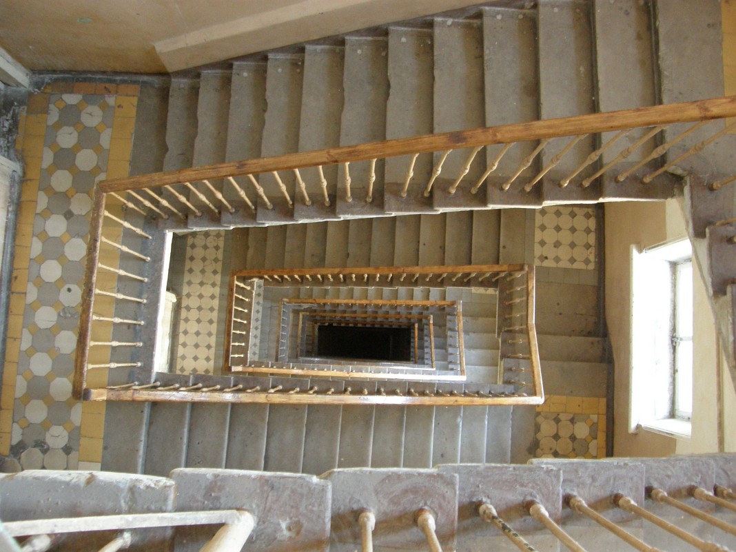 Лестница старого дома - Сурушкин 