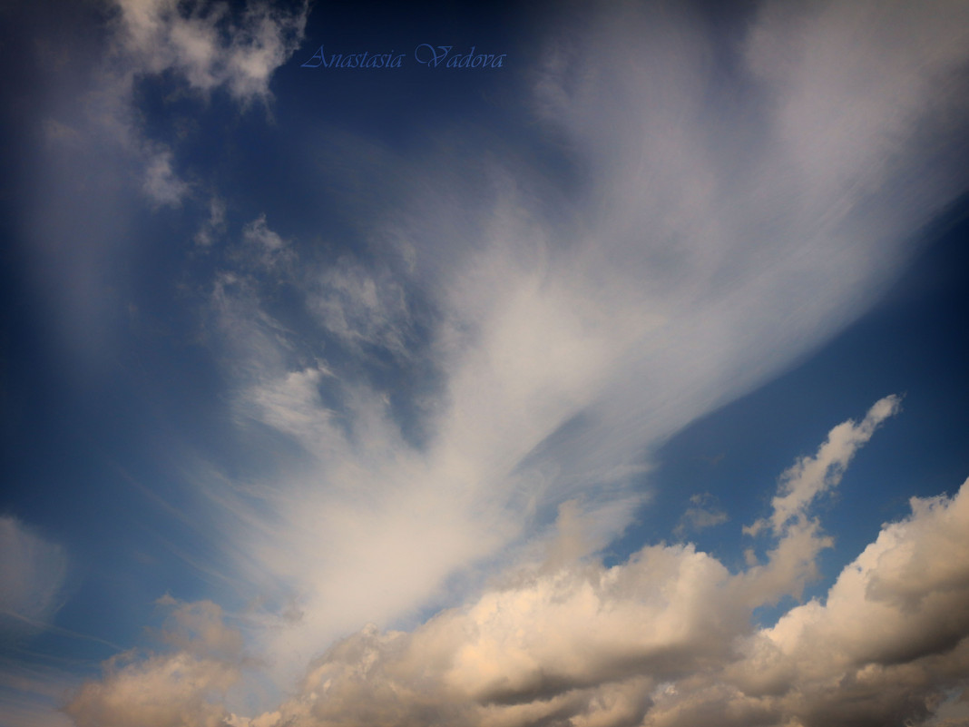 Небо с перьевыми облаками - Анастасия Вадова