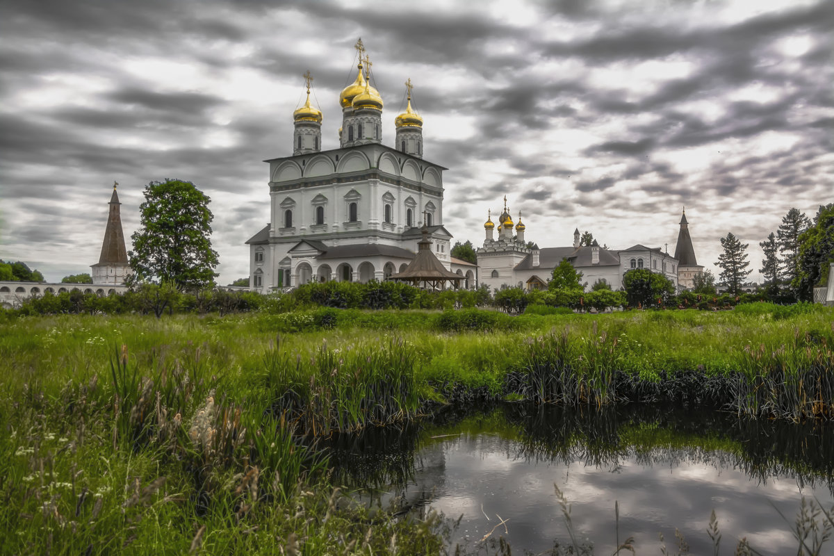 Весна Иосифо Волоцкий монастырь