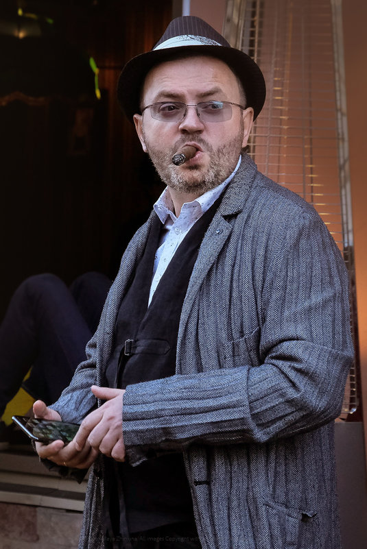 Мужчина с сигарой - Майя Жинкина