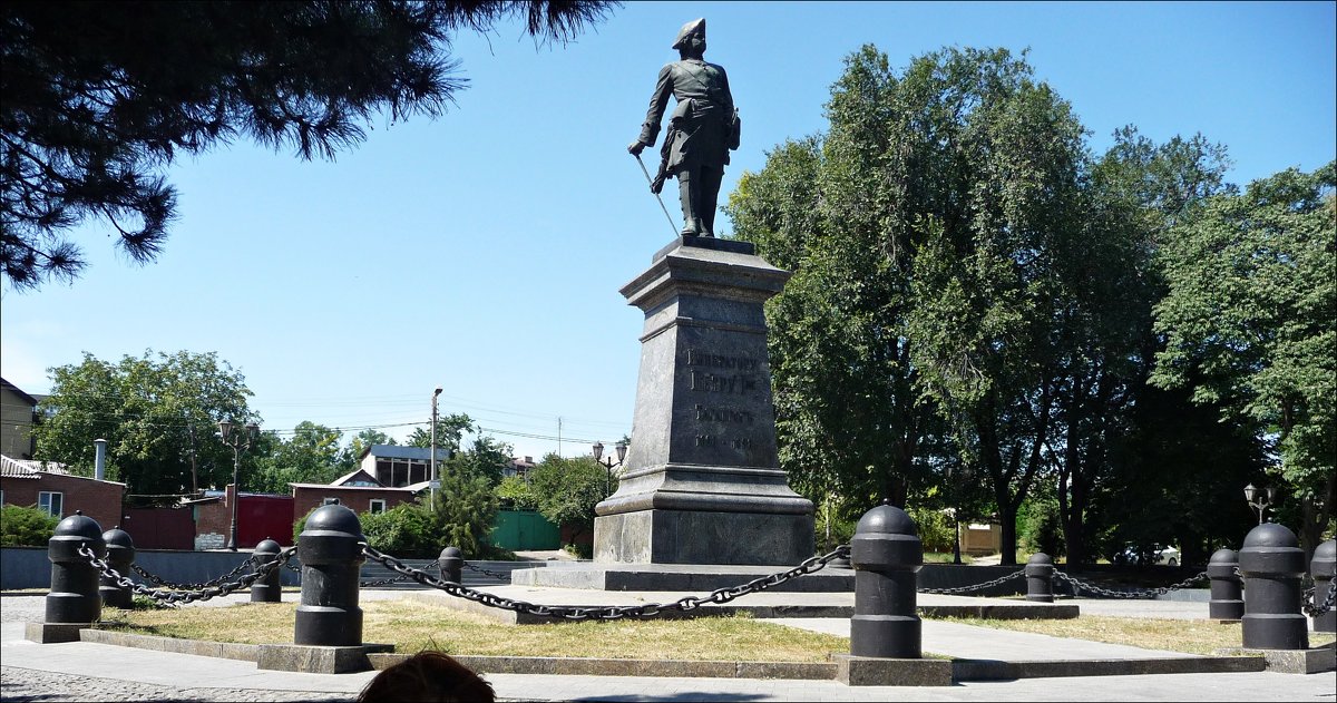 Памятник российскому императору Петру I Великому - Надежда 