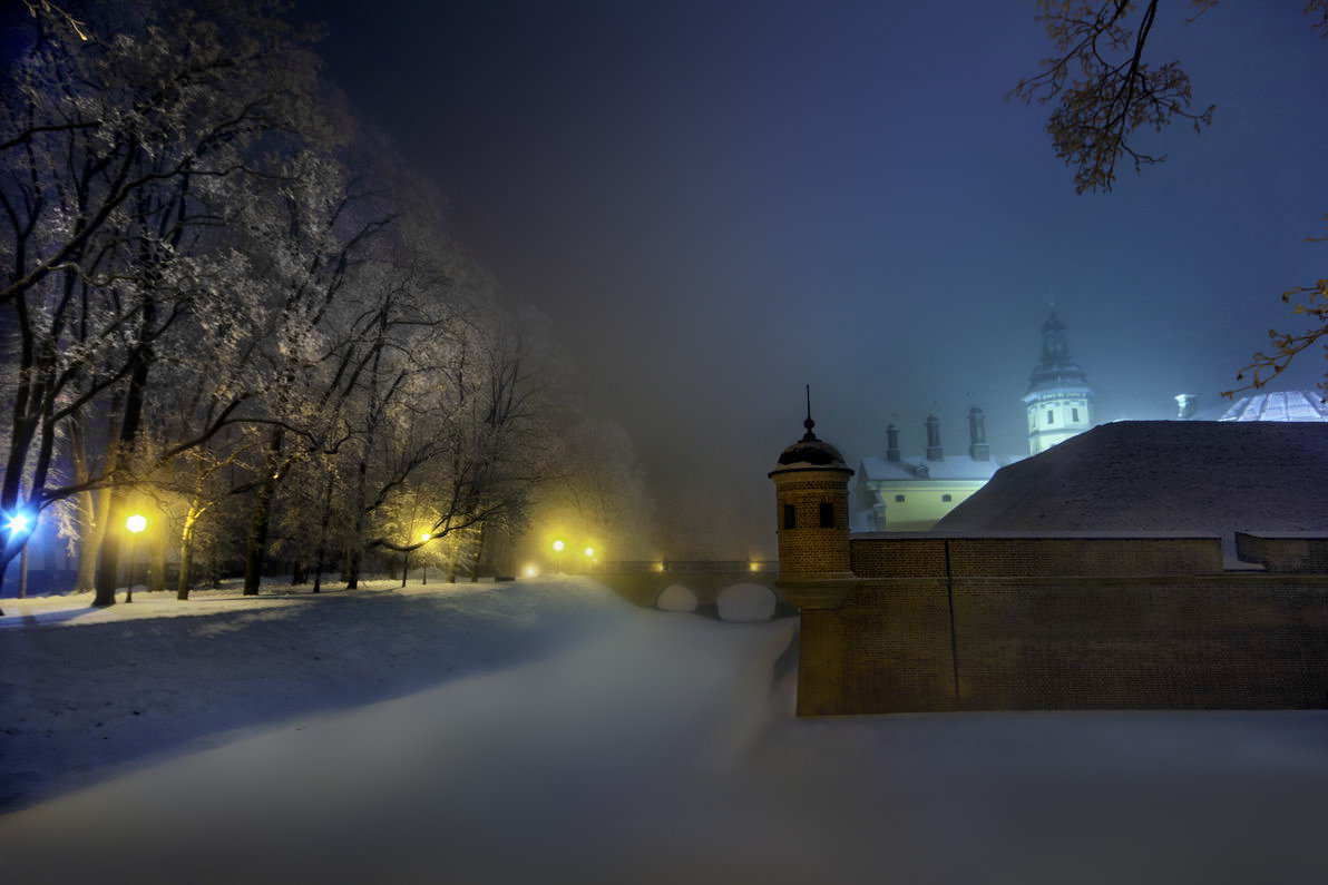 Туманный Альбион над замком в Несвиже - Sergey-Nik-Melnik Fotosfera-Minsk