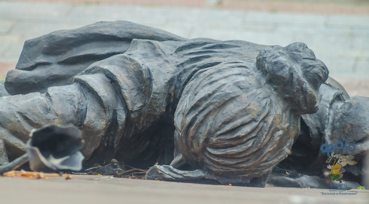 Памятник воинам-афганцам "Скорбящая мать" - Руслан Васьков