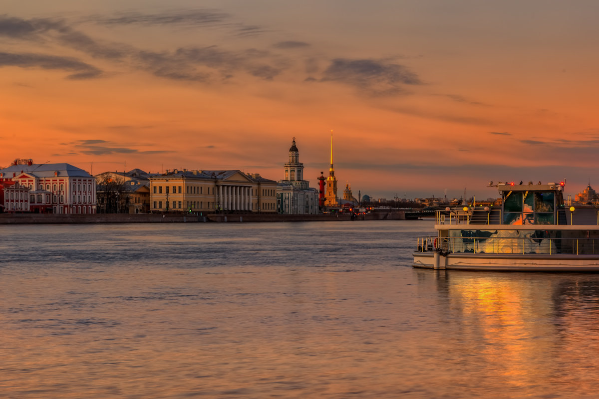 Заря в Питере