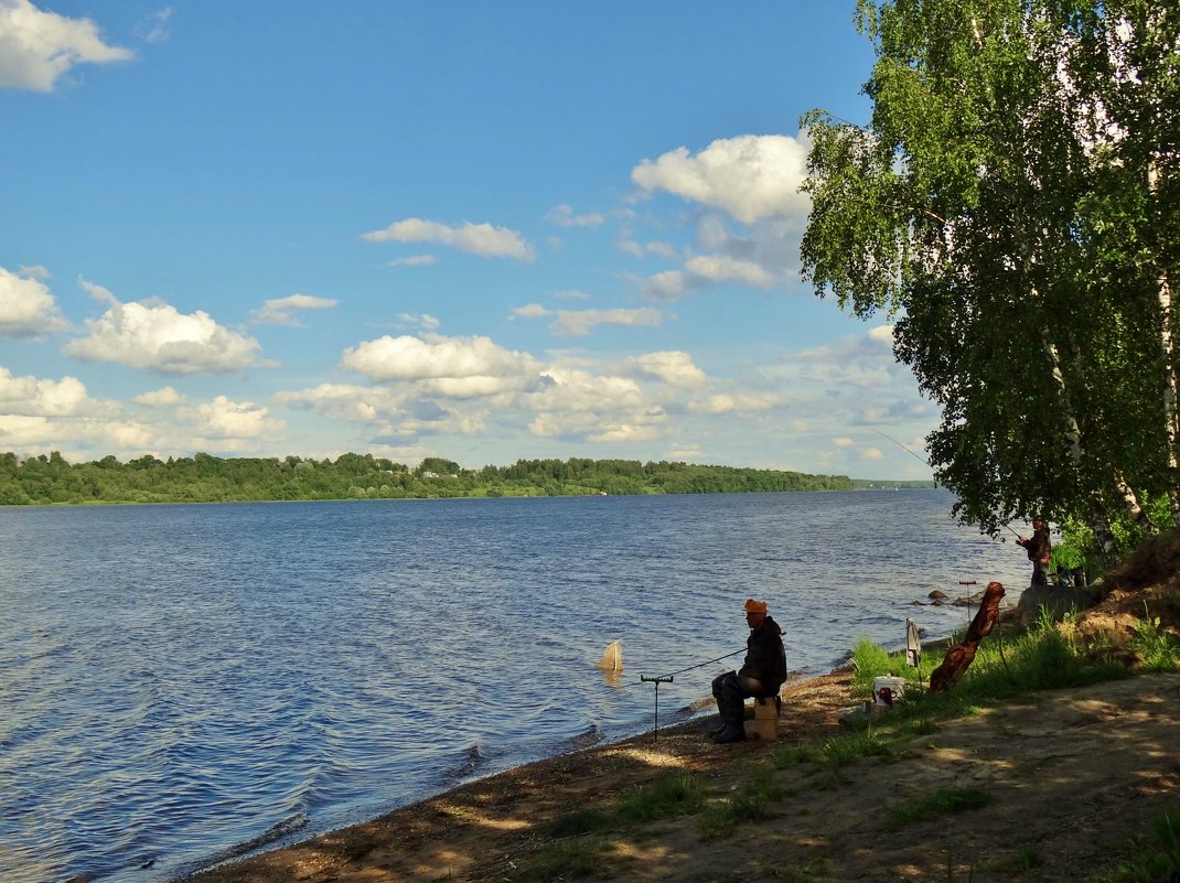 рыбаки на берегу - Валентина. .