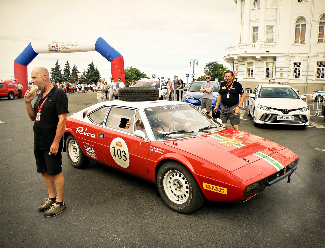 "Лето, мороженое, Ferrari....." - Андрей Головкин