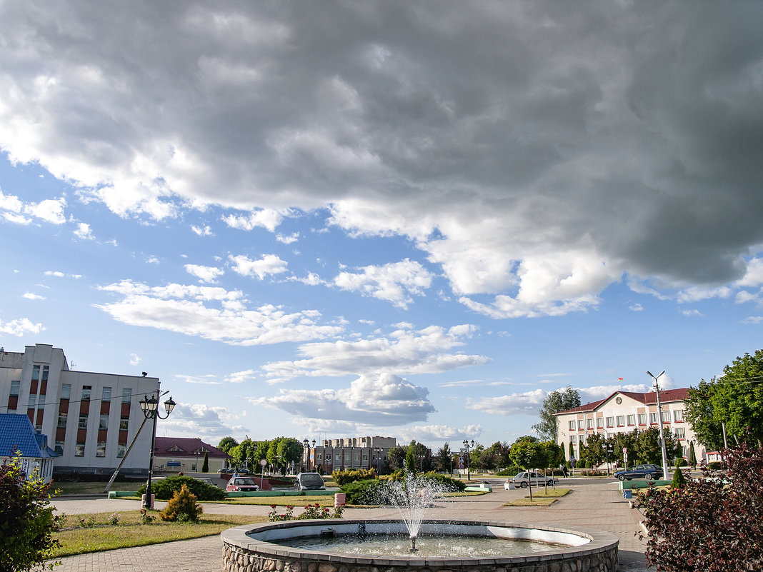 городская площадь - Мария Цюпа