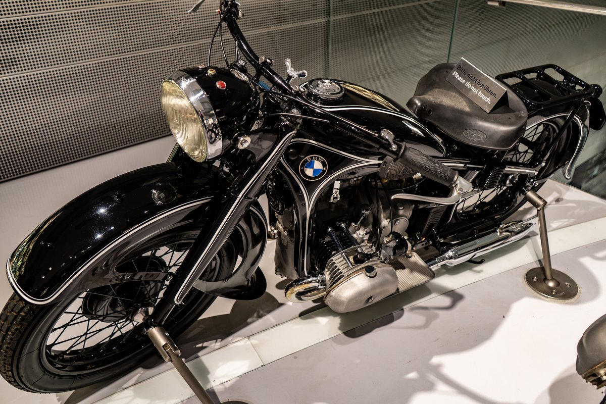 BMW Museum - Eugen Pracht