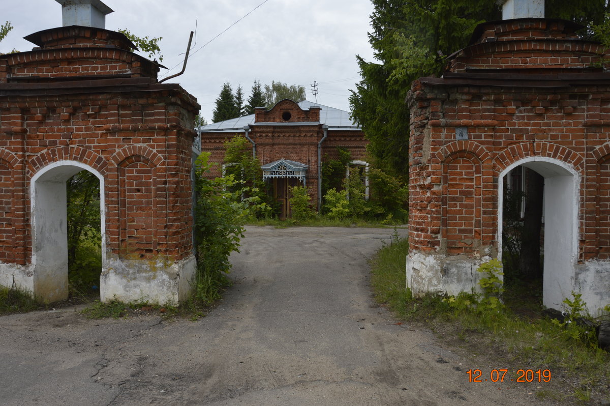 Плёс. Вход в городскую больницу. - Виктор Васильевич Баландин