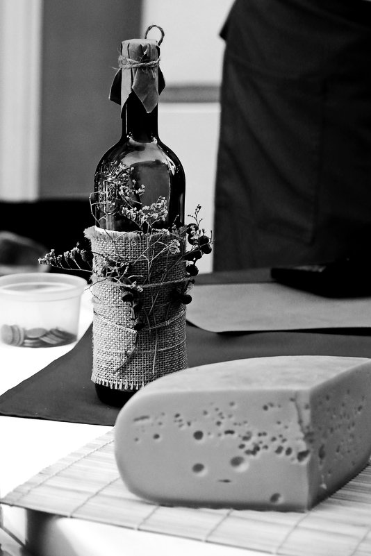 Cheese & wine - M Marikfoto