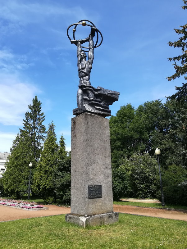 Памятник мирному атому - veera v