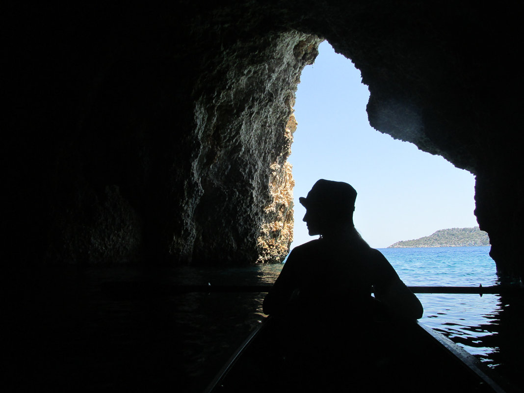 Пещера. Средиземное море - Сергей Козинцев