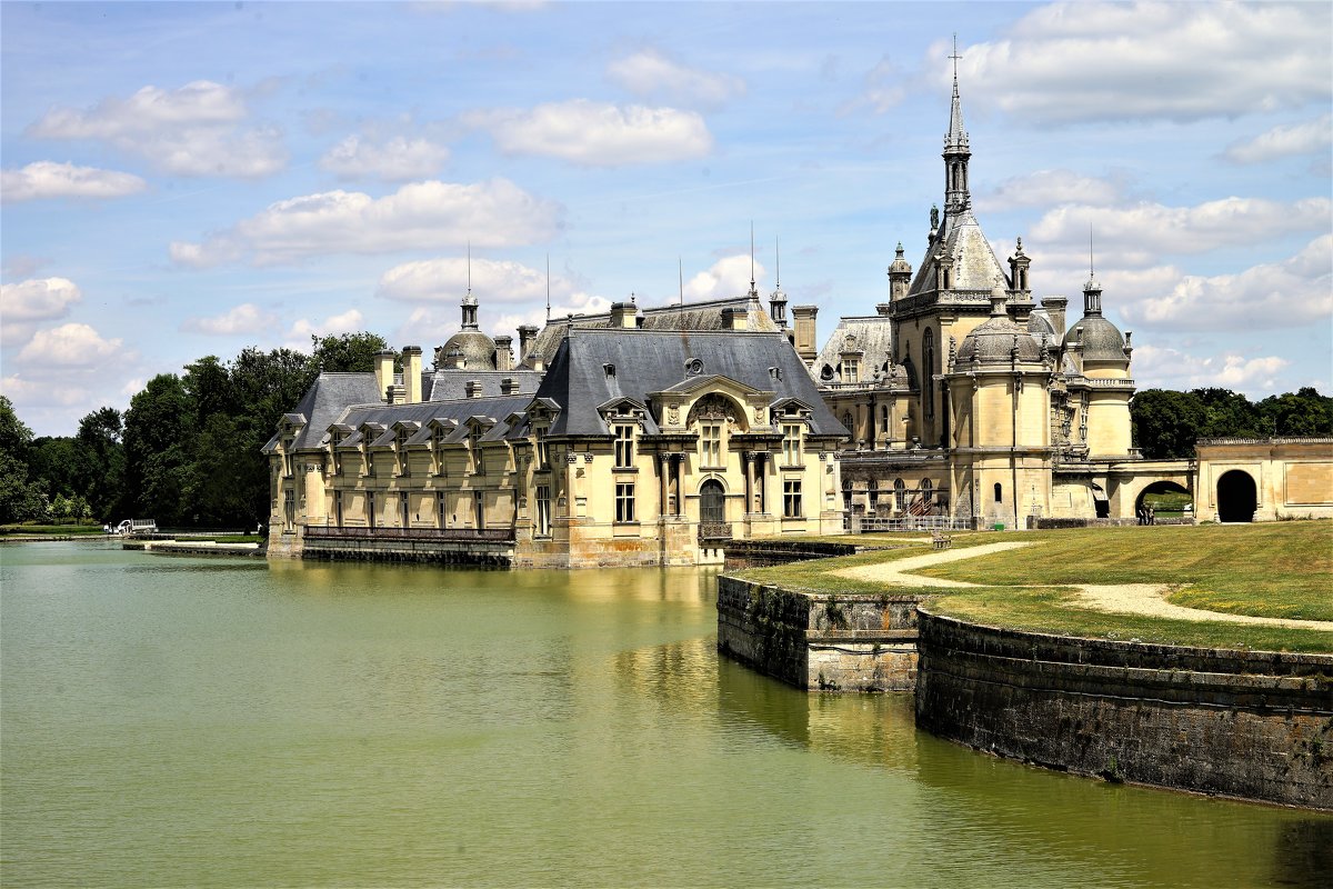 Château de Chantilly.  Замок Шантийи. - Юрий Журавлев