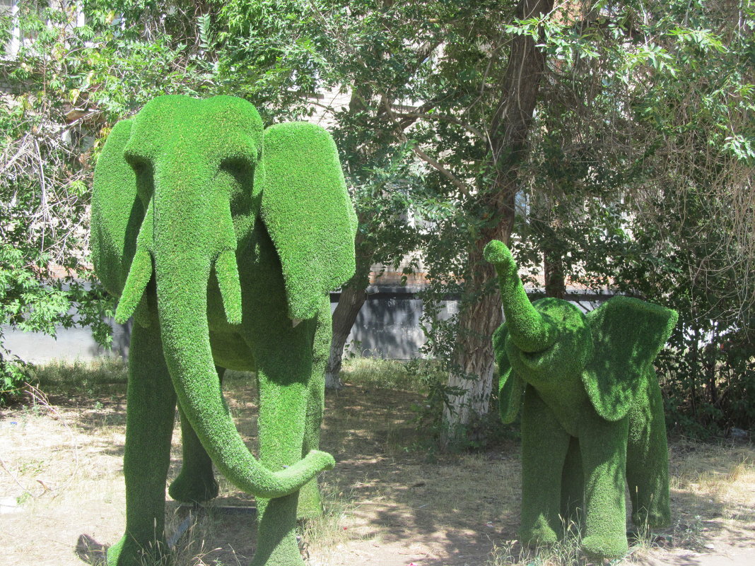 Скульптура слоны. - Нина Акарцева 