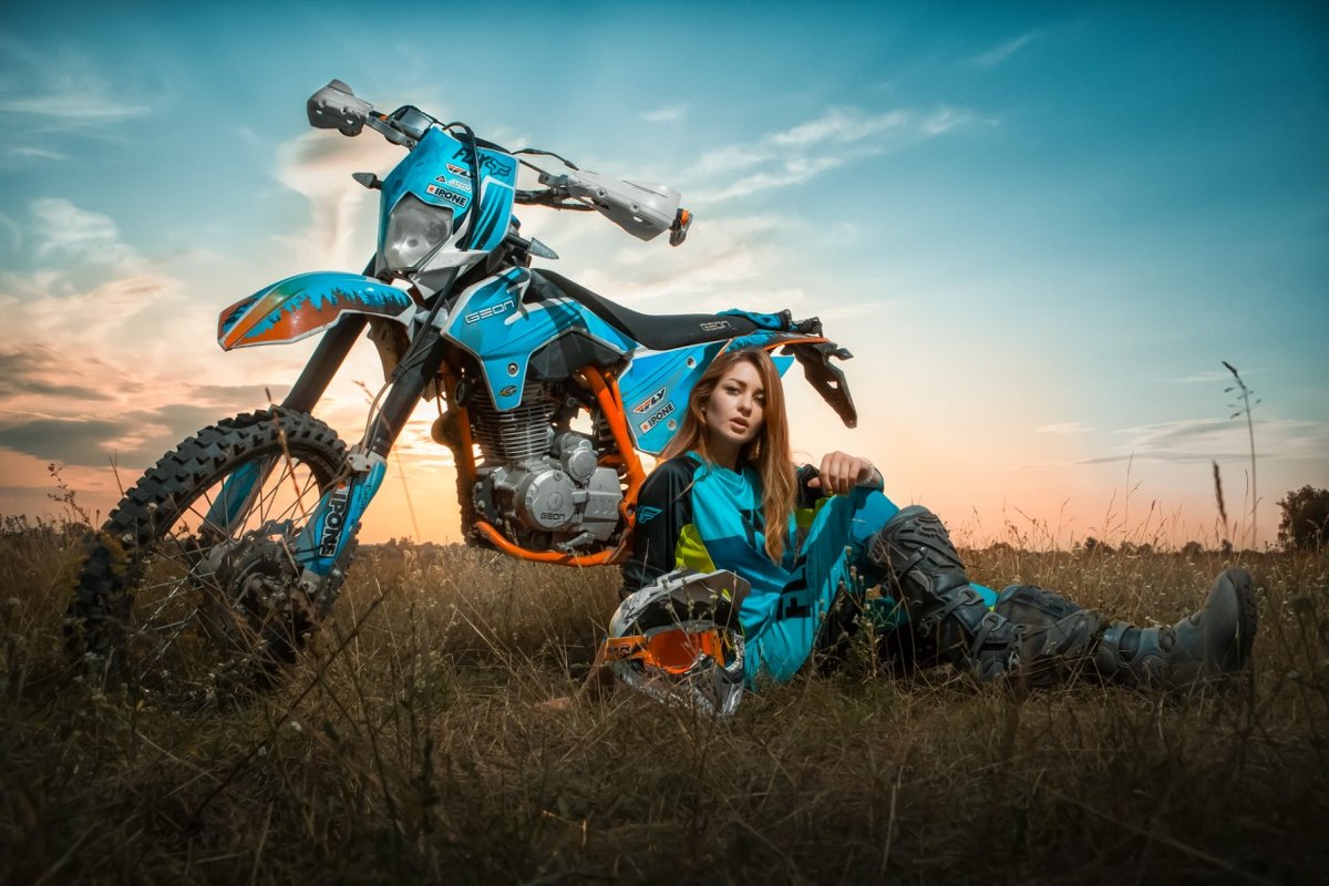 Moto GIRL - Сергей Евневич